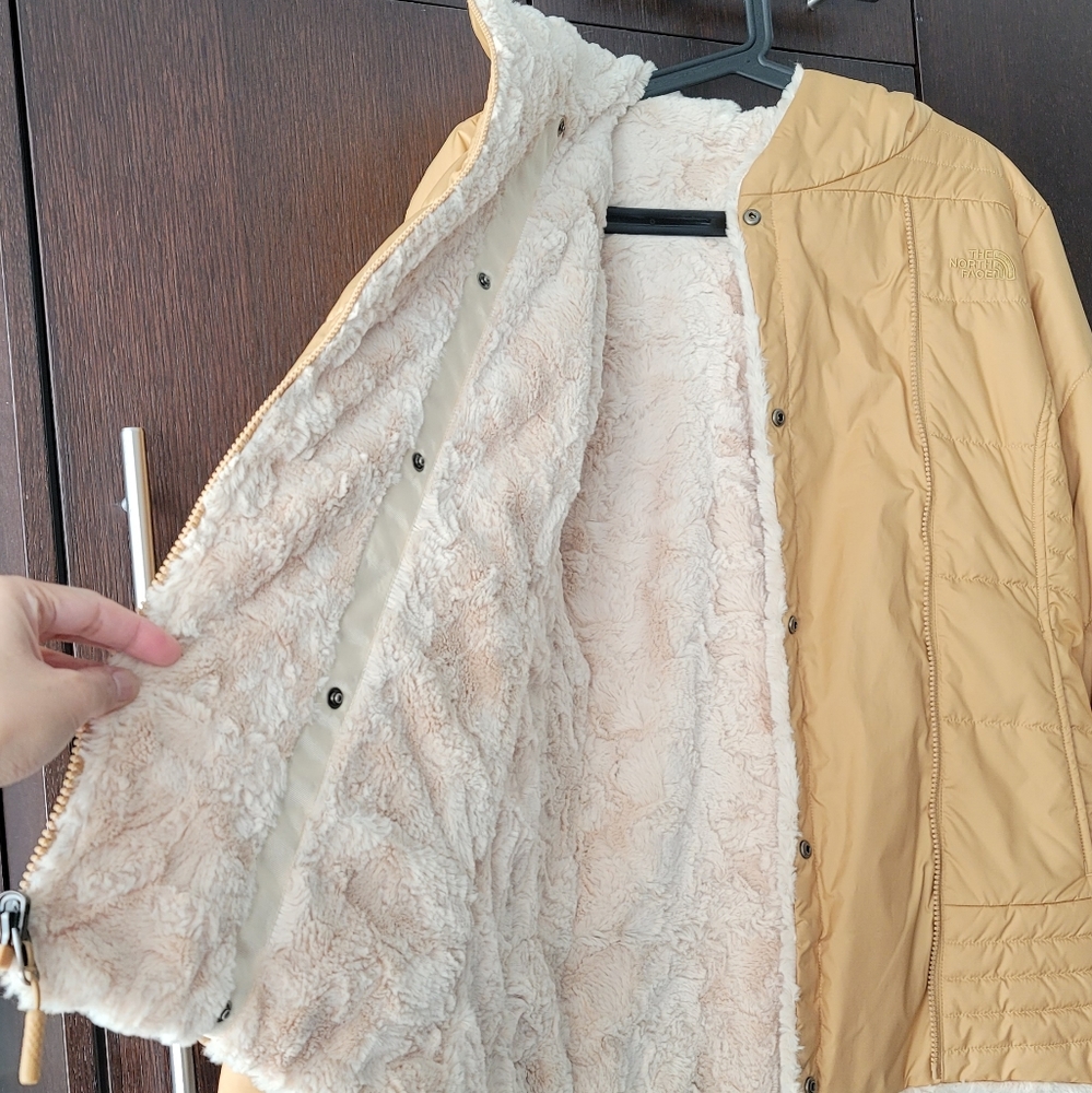 Fleece Coat - The North Face (waterproof)